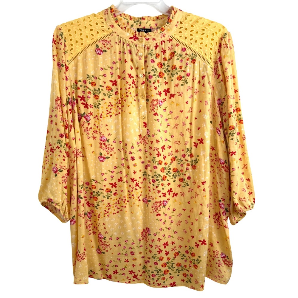 Torrid Floral Eyelet‎ Lace Blouse 2 Yellow Cottagecore Henley Top